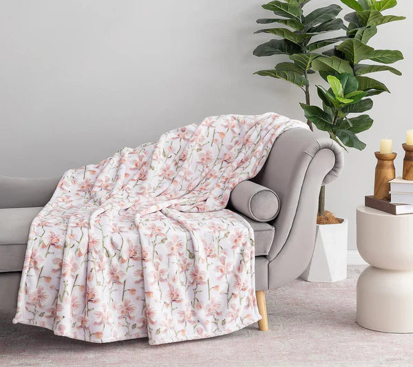 60x80 Velvetsoft Floral Throw in Gift Box
